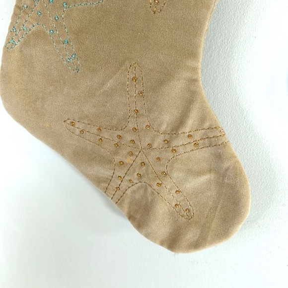 St. Nicholas NWT Set of 2 Costal Beach 21” Starfish Embellished Xmas Stockings - Picture 7 of 16